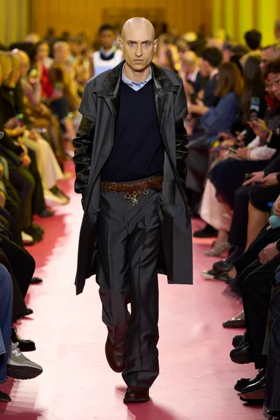 Look 29